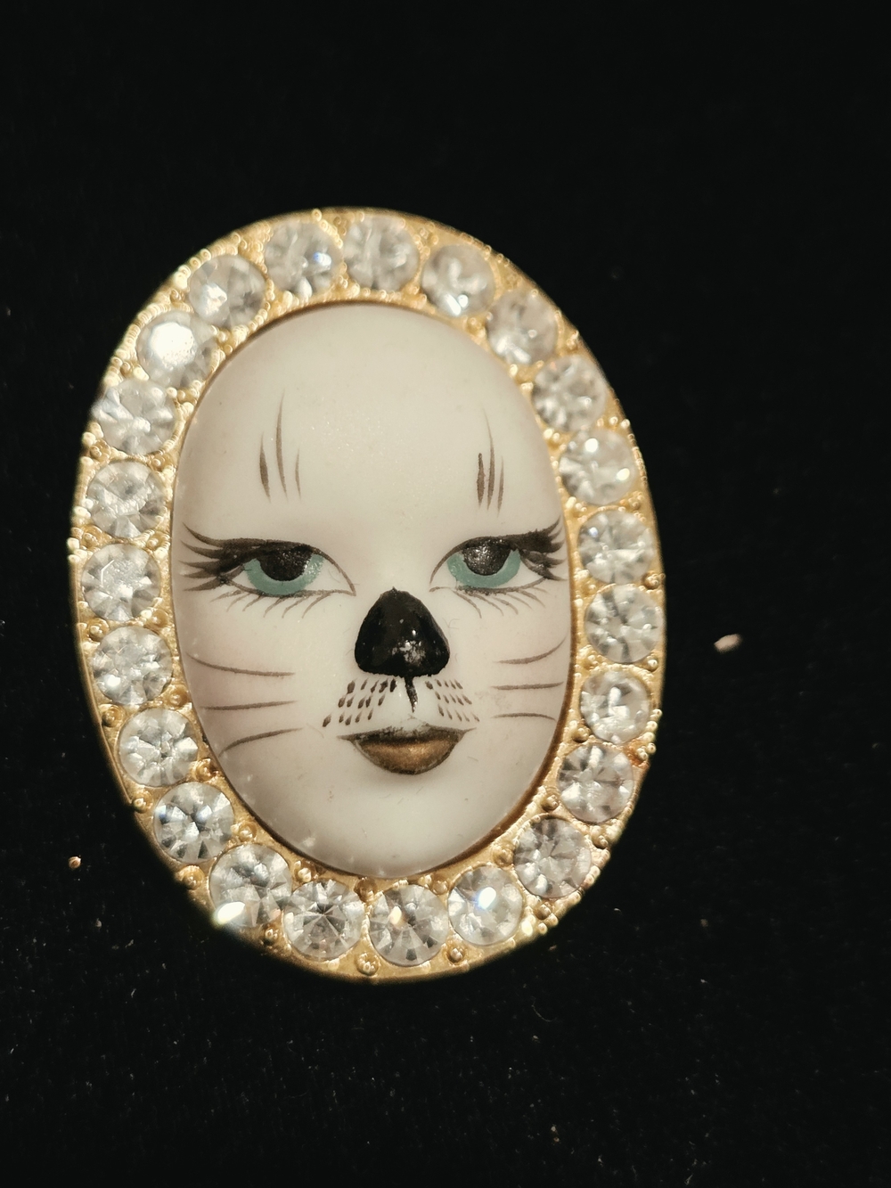 Vintage Anthropomorphic "Cat Lady" Porcelain And Rhinestone Brooch - Picture 1 of 4